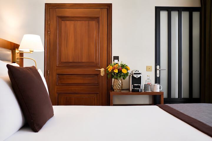 Room 17 of 61