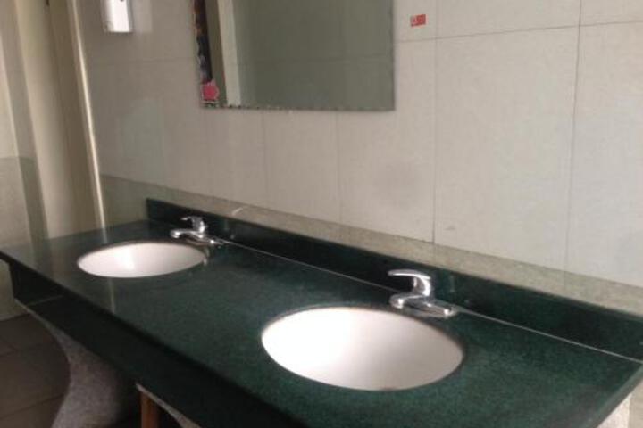 7 Days Inn Urumqi Ka Shi West Road Airport Branch