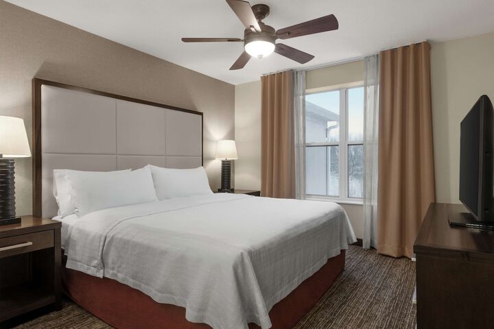 1 King Bed 1 Bedroom Suite (5 of 12)