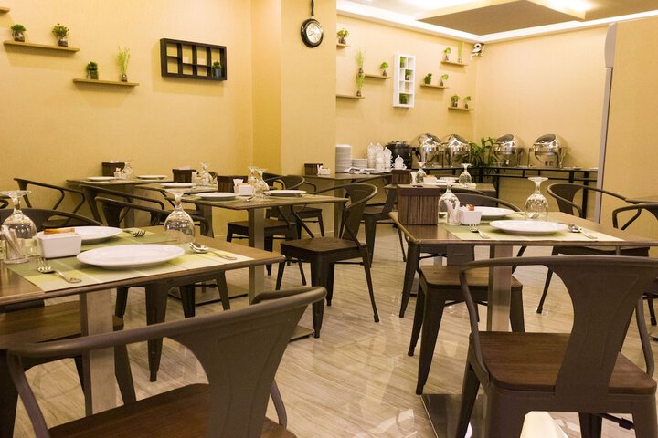 Dining Photos
