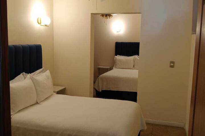 Room 8 of 11