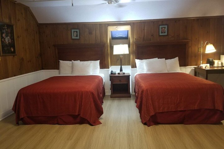 Standard Room, King or Two Doubles (11 of 24)