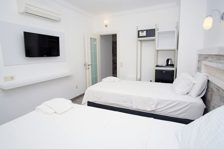 Room 16 of 75