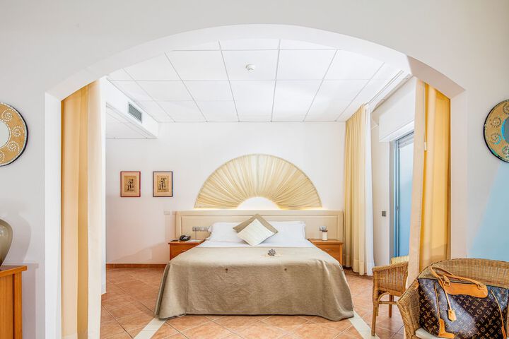 Room 7 of 46