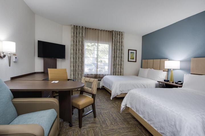 Standard Room, King or Two Doubles (5 of 10)
