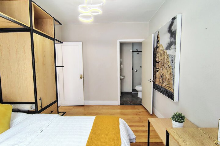 Room 18 of 66