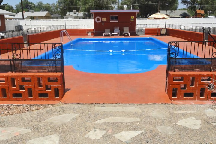 Pool 24 of 24