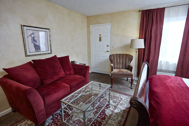 Room 6 of 67