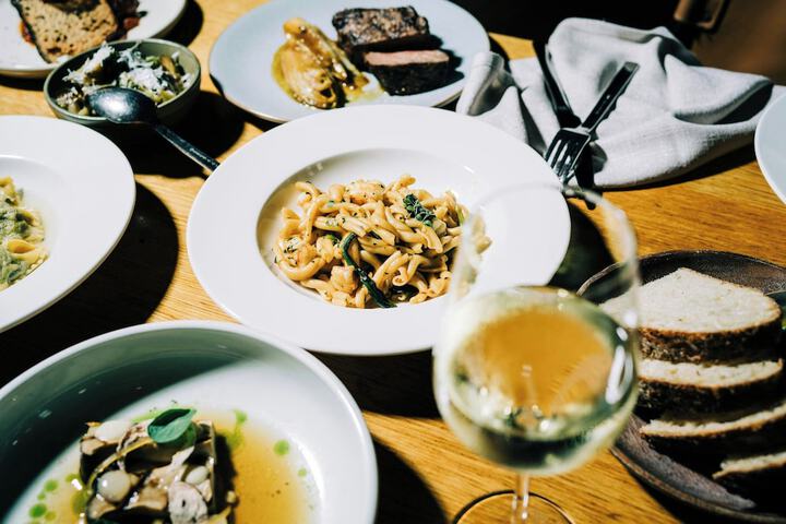 Dining 62 of 116
