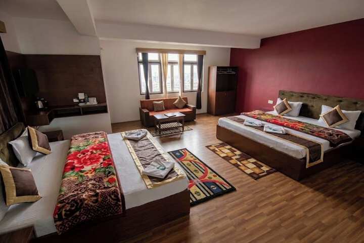 Room 14 of 35