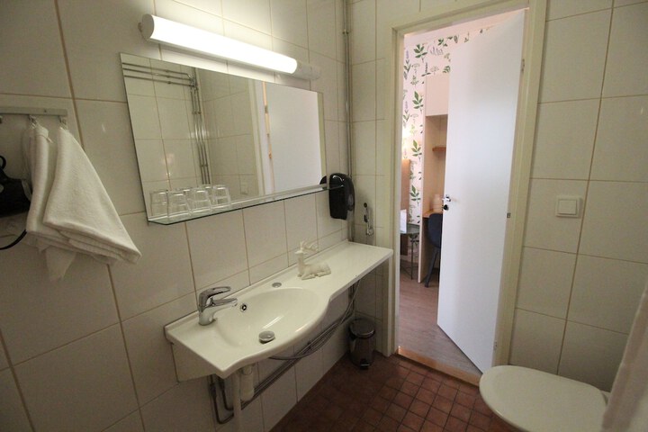 Room 38 of 67