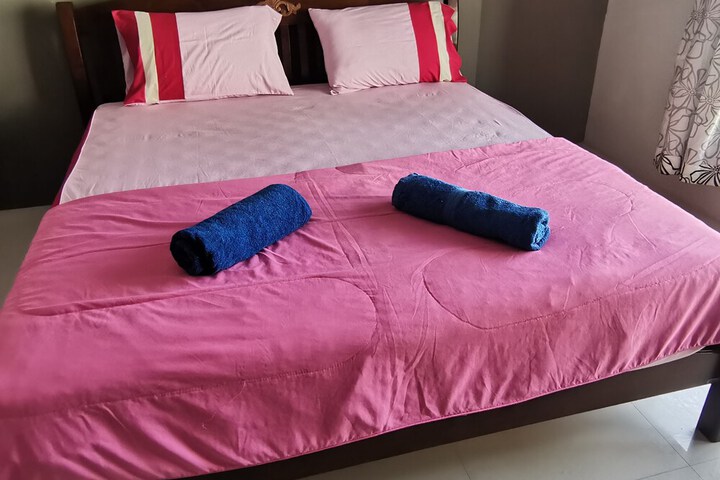 Room 6 of 37