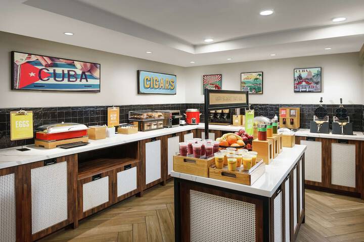 Breakfast area