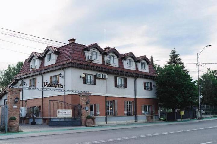 Hotel 44 of 44