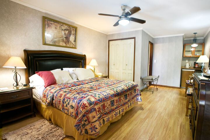 Room 14 of 80