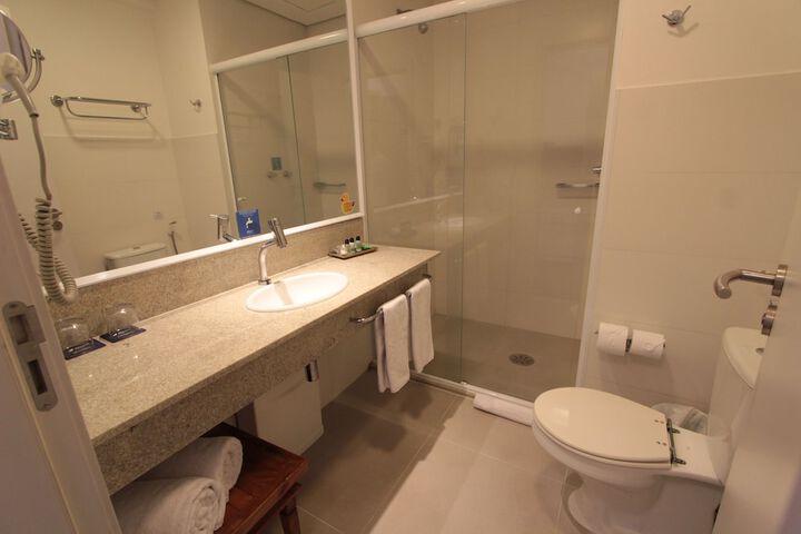Room 45 of 80