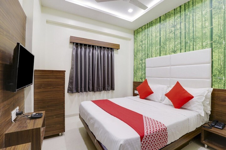 Room 21 of 35