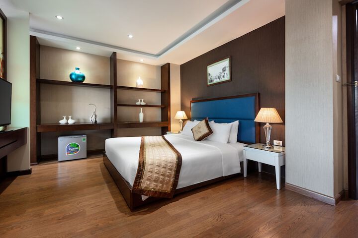 Room 6 of 64