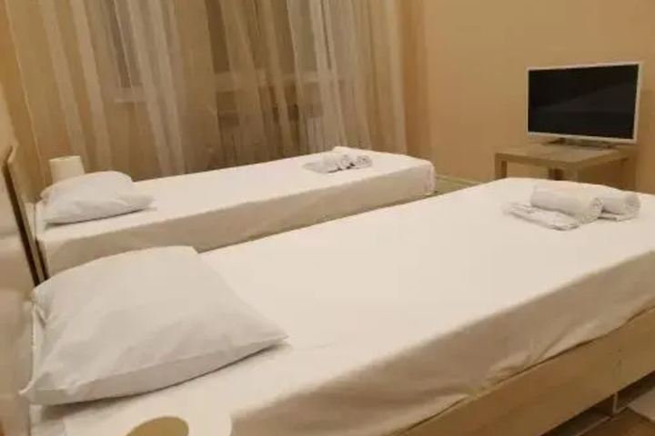 Room 5 of 9