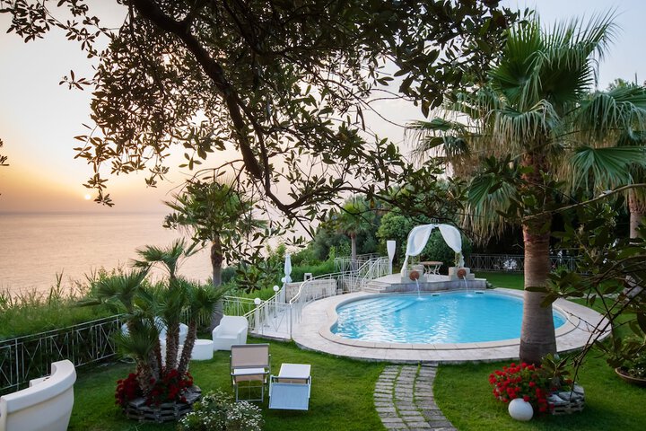 Pool 39 of 62