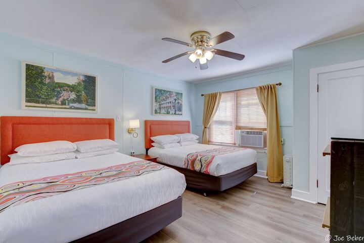 Classic Room 2 Queen Beds (11 of 12)