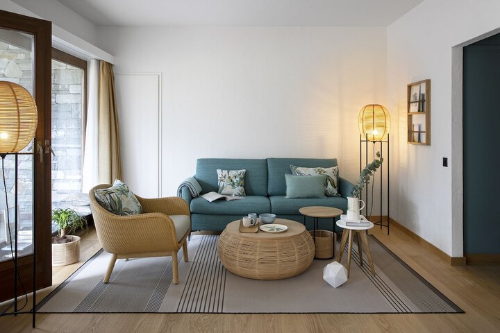 Room 10 of 53