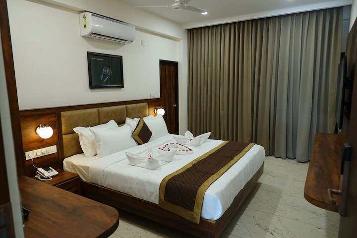 Room 5 of 36