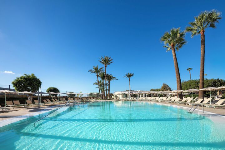 Pools & Facilities