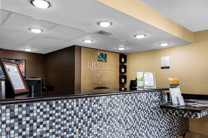 Entrance & Lobby