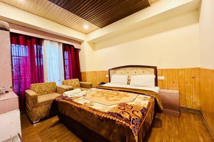 Room 10 of 21