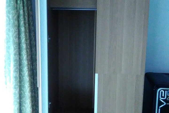 Room 8 of 8