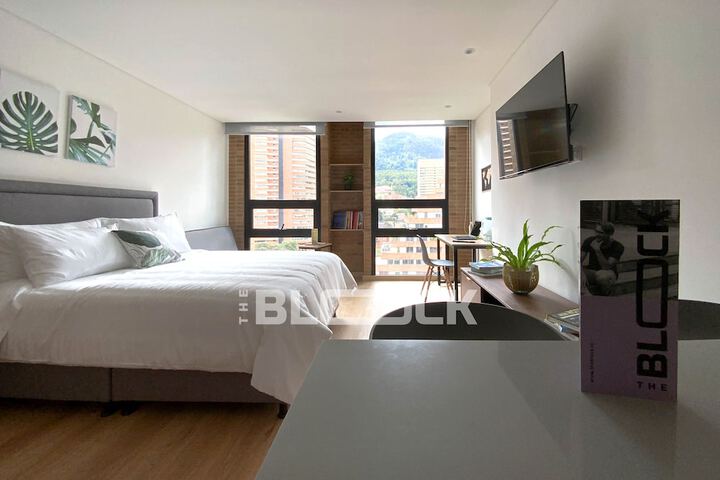 Room 8 of 9