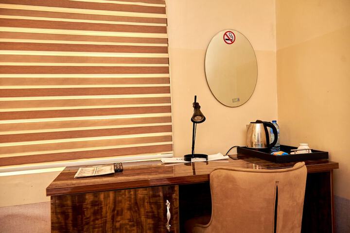 Room 9 of 35