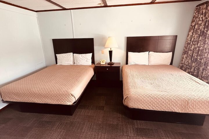 Classic 2 Queen Beds (19 of 21)