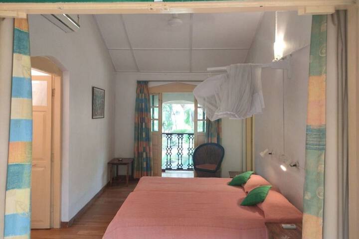 Room 88 of 233