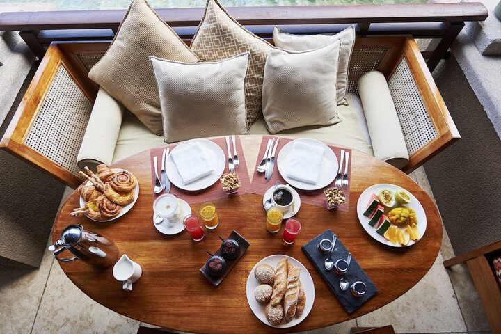 Breakfast/Coffee Service 165 of 307
