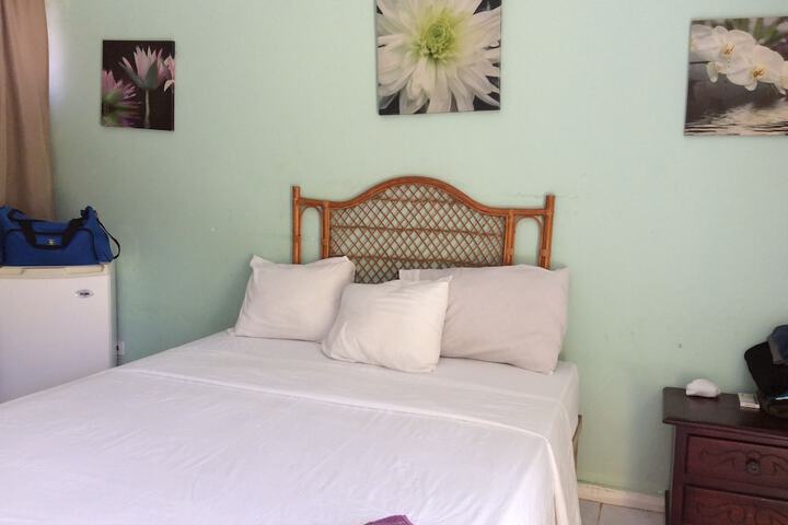 Room 8 of 40