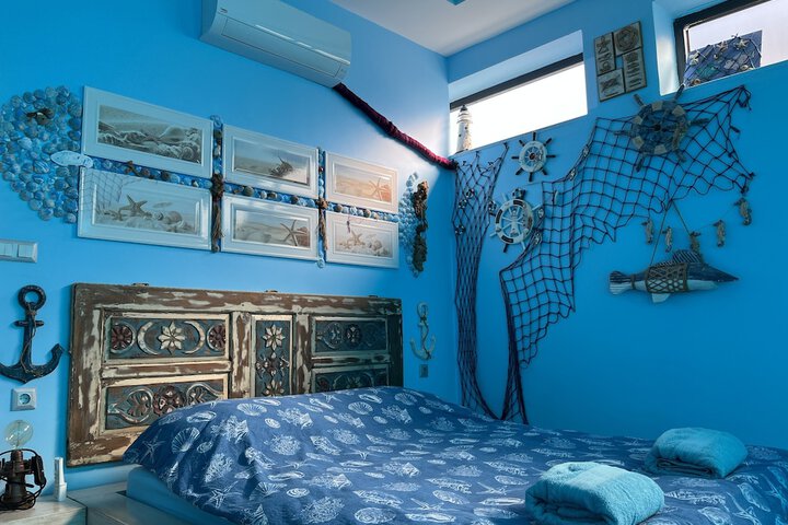 Room 36 of 97