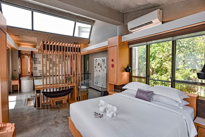Room 16 of 62