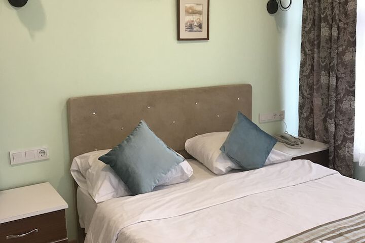 Room 7 of 23