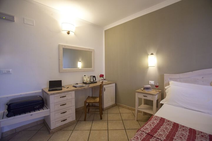 Room 11 of 62