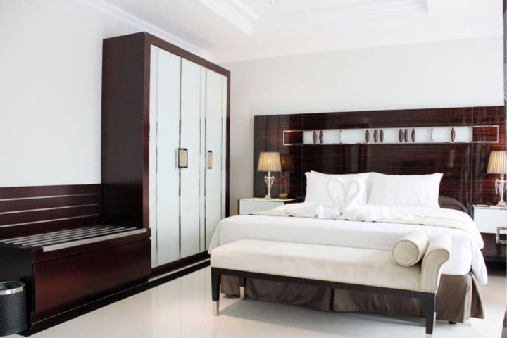 Room 7 of 51