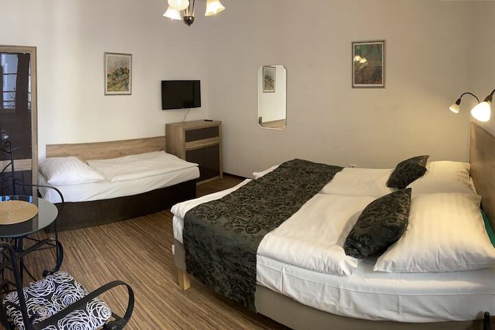 Room 10 of 56