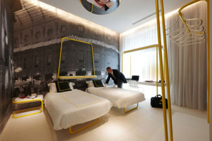 Room 17 of 30