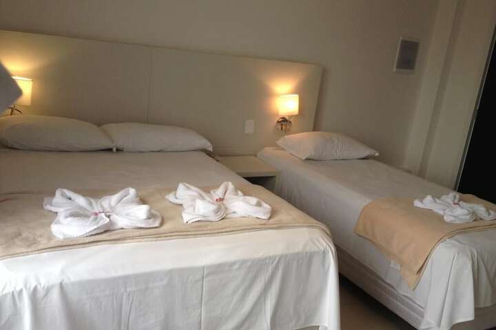 Room 3 of 40