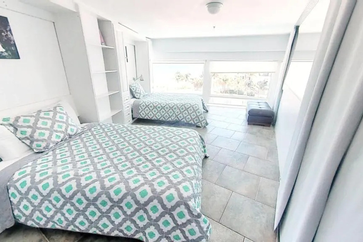 Room 6 of 23