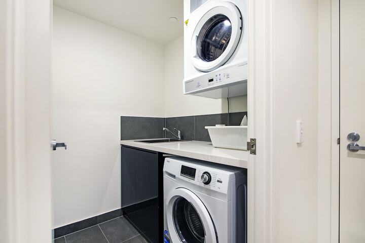 Laundry 26 of 38