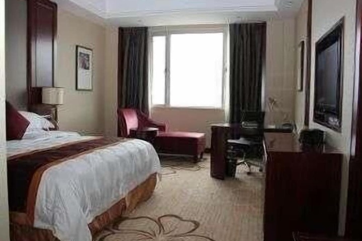 Room 27 of 74