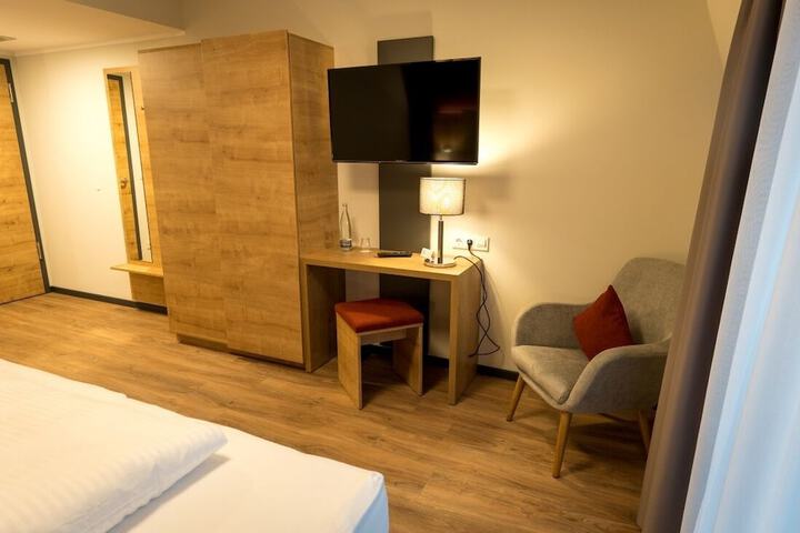 Room 44 of 65