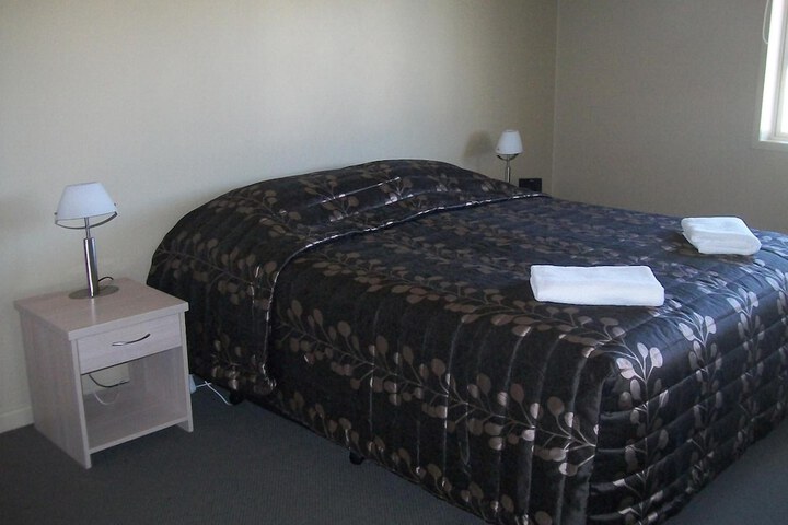 Room 13 of 80